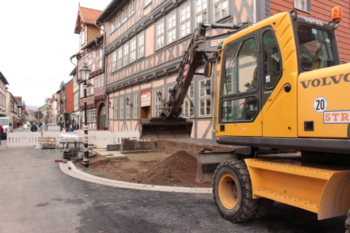 Bis zum Beginn des Weihnachtsmarktes werden die Bauarbeiten des ersten Bauabschnitts zwischen Stadtecke und Große Schenkstraße abgeschlossen
© Winnie Zagrodnik