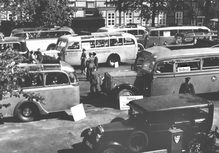 Busrundfahrten ab Nicolaiplatz - Urlaub im Rahmen der Organisation "Kraft durch Freude"
© Dieter Oemler