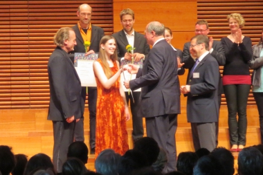 Urkundenübergabe für den Chor des Musikgymnasiums 2014
<br>- Peter Habermann