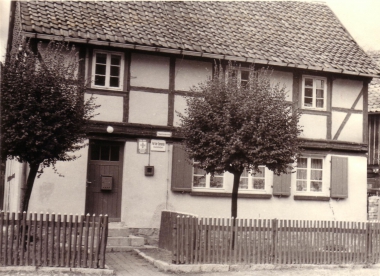 Gemeindebüro in Reddeber
<br>- Mahn-und Gedenkstätte Archiv