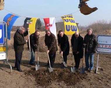 Erster Spatenstich für das neue Industrie- und Gewerbegebiet "Smatvelde" 
- Wirtschaftsförderung Stadt Wernigerode