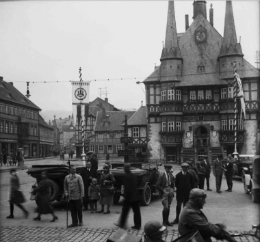 Blick auf den Marktplatz um 1934
- Willi Pragher