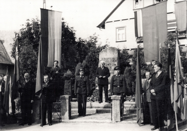 Ernst Loops bei einer Ansprache in Schierke 1957
- Fotothek Harzbücherei