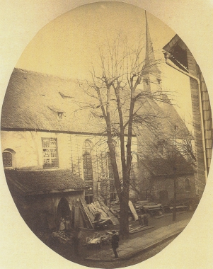 Das einzige und letzte Bild der Nicolaikirche kurz vor dem Abriss 1873
<br>- gemeinfrei