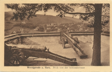 Kanonen auf der Schlossterasse
<br>- Stadtarchiv Wernigerode 