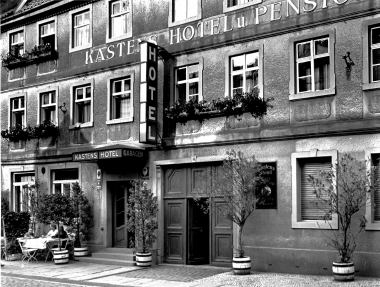 "Kastens Hotel"
- Dieter Oemler